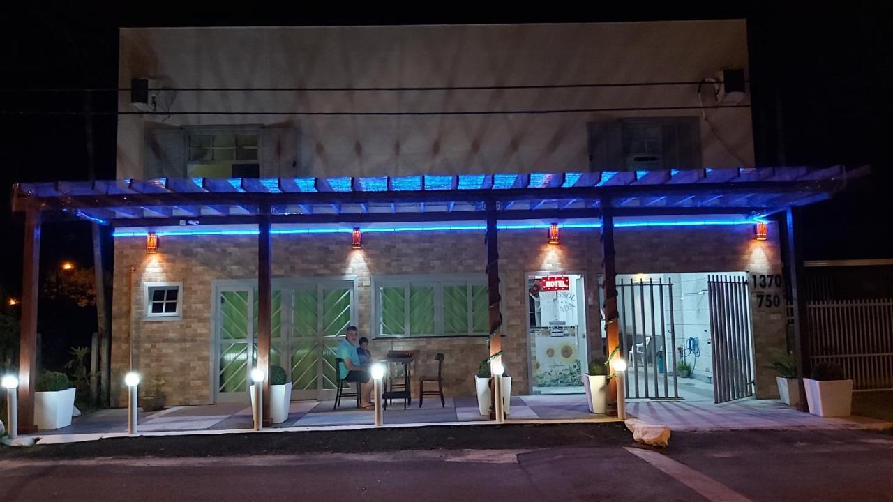 Hotel Pousada Girassol Matinhos Zewnętrze zdjęcie